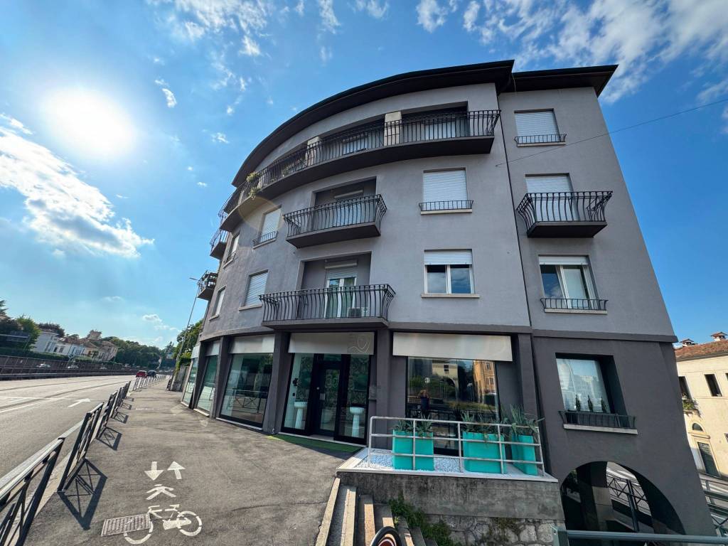 appartamento in vendita a Vicenza in zona Centro Storico