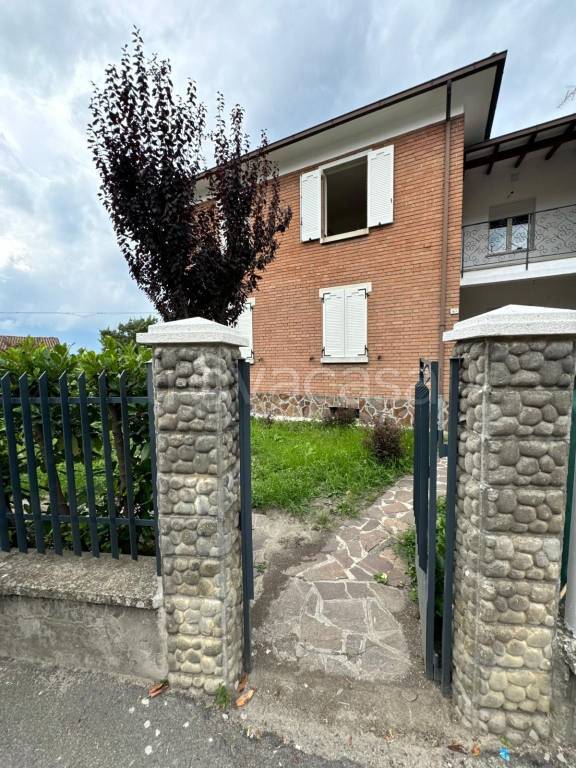 casa indipendente in vendita a Toano in zona Quara