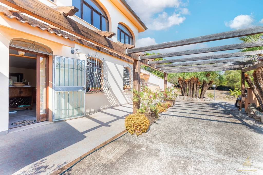 casa indipendente in vendita ad Alghero