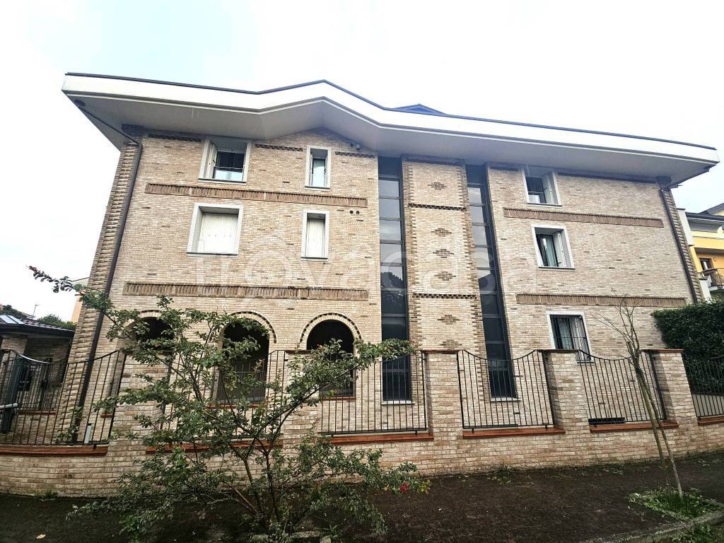 immagine annuncio 1 di 12