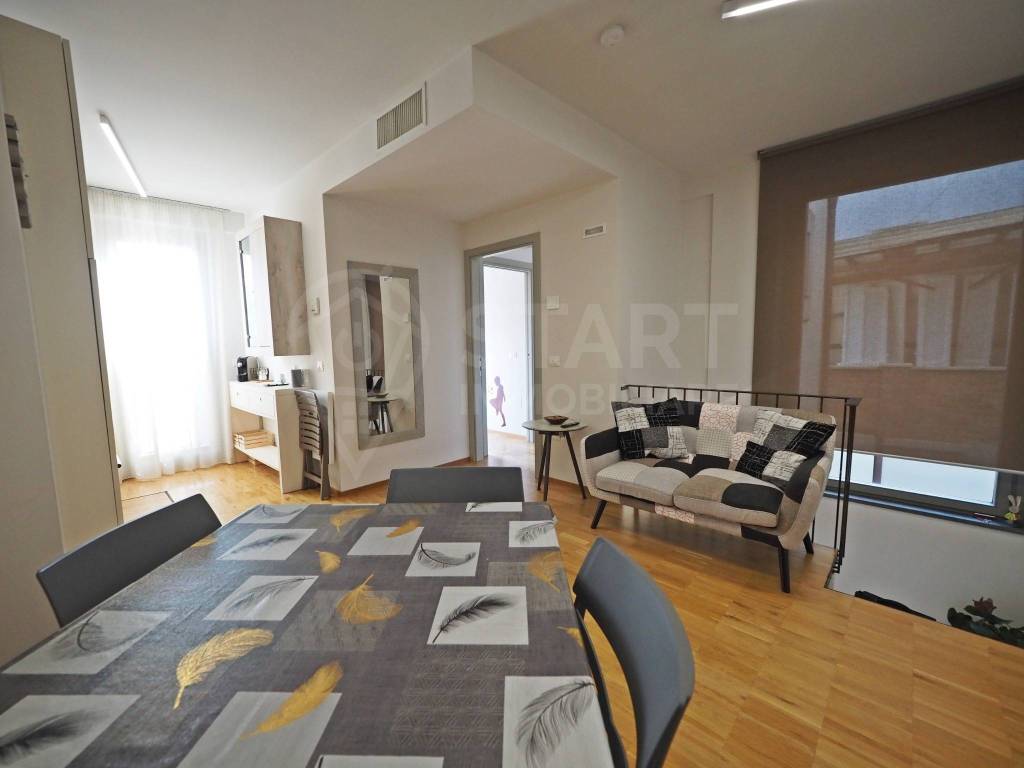 immagine annuncio 1 di 8