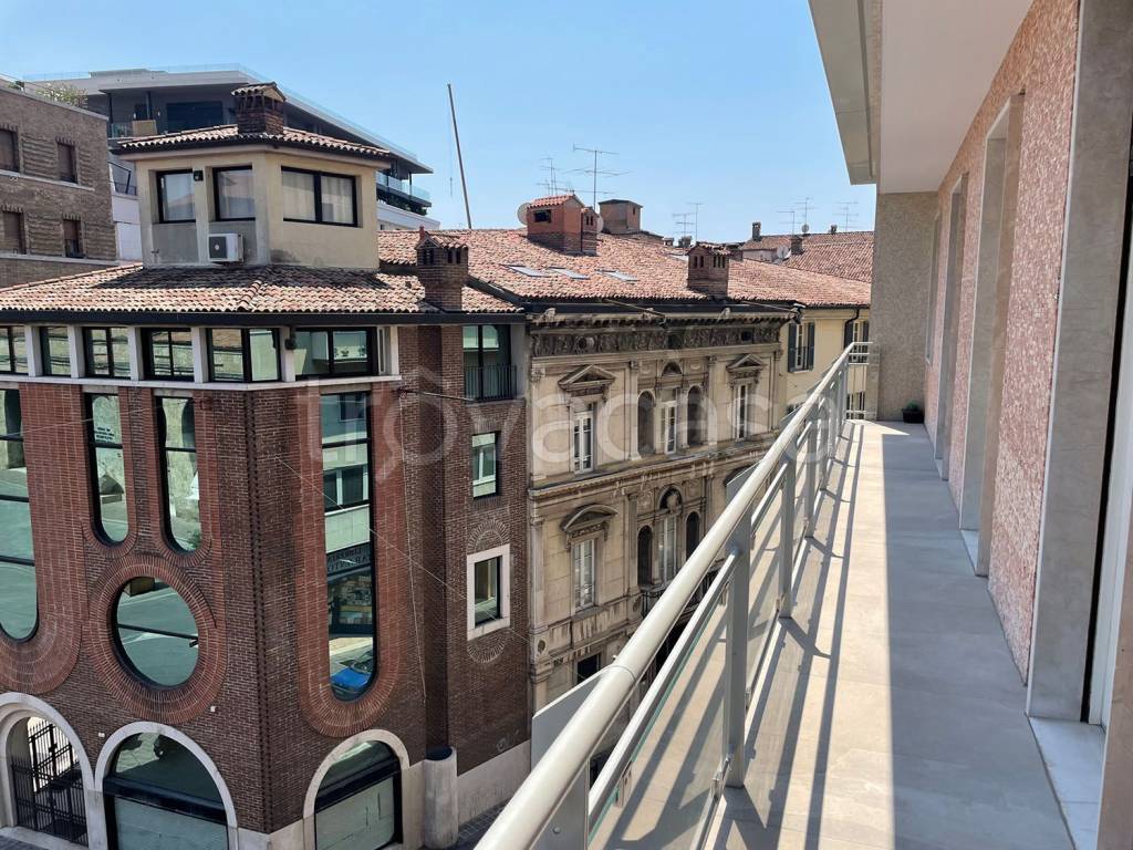 immagine annuncio 1 di 14