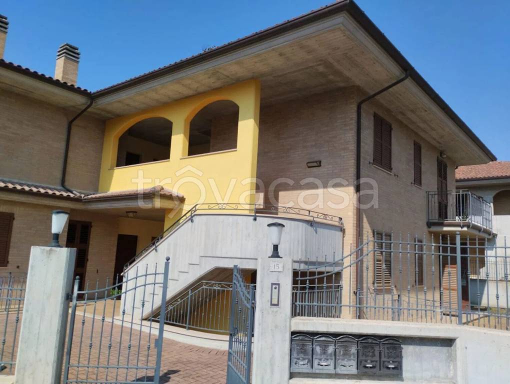 immagine annuncio 1 di 15