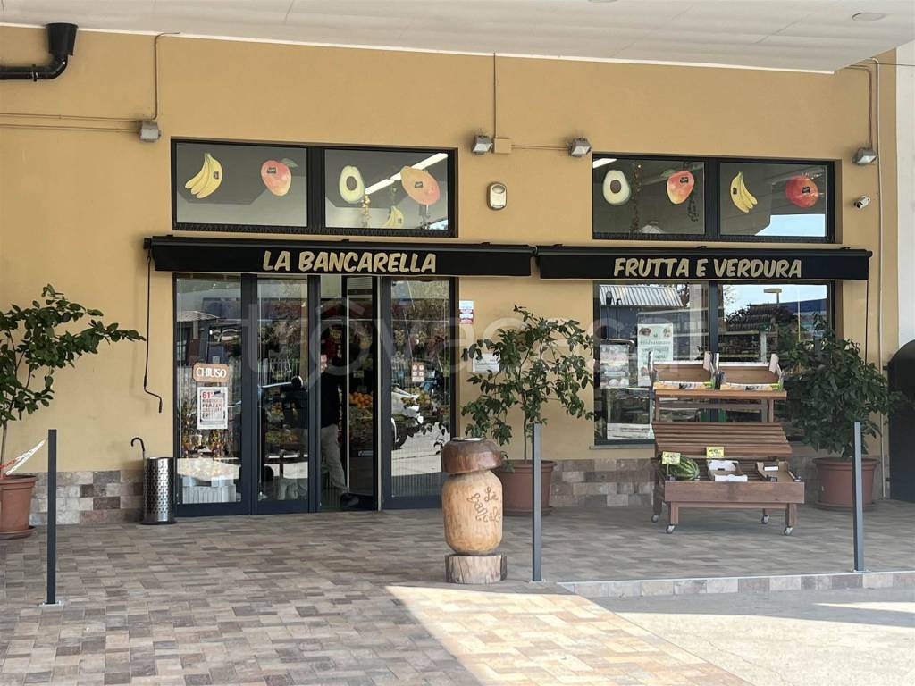 negozio in vendita a Binasco
