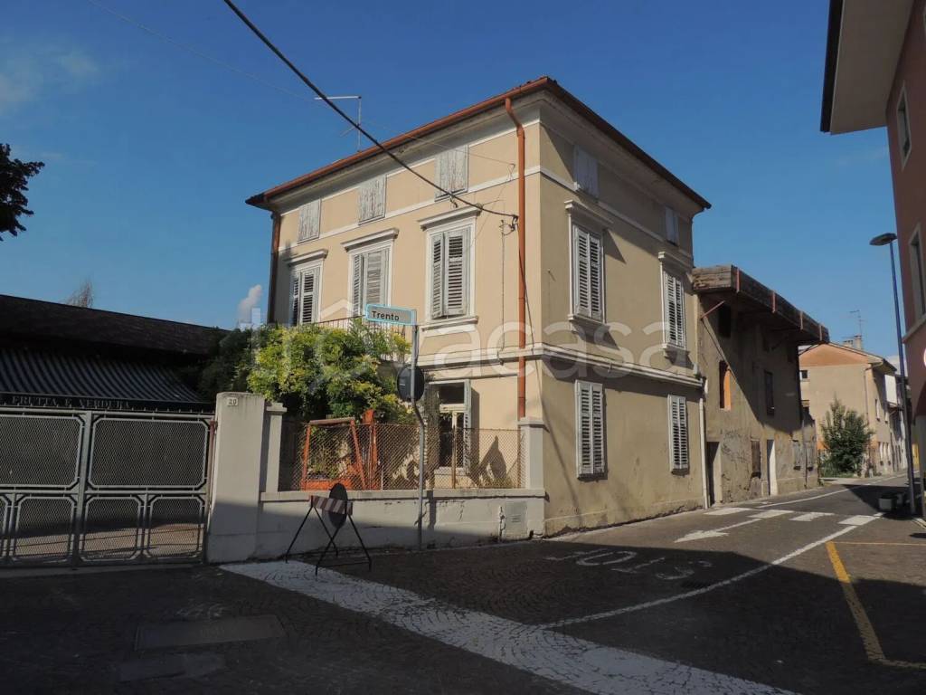 immagine annuncio 1 di 15
