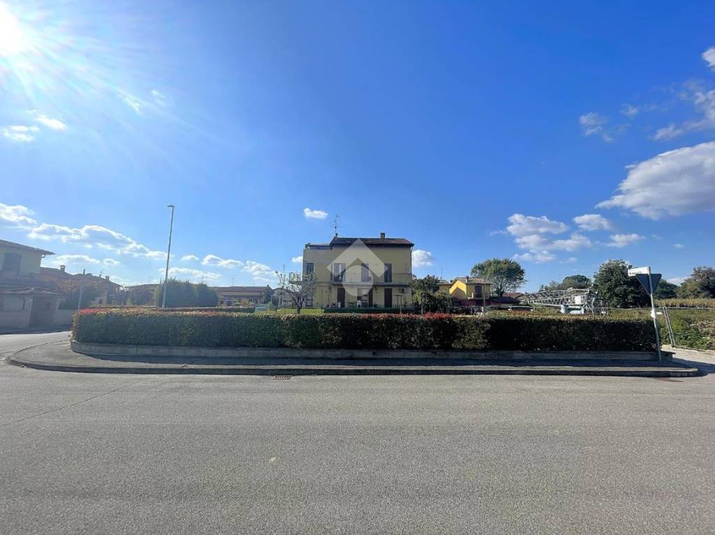 immagine annuncio 1 di 12