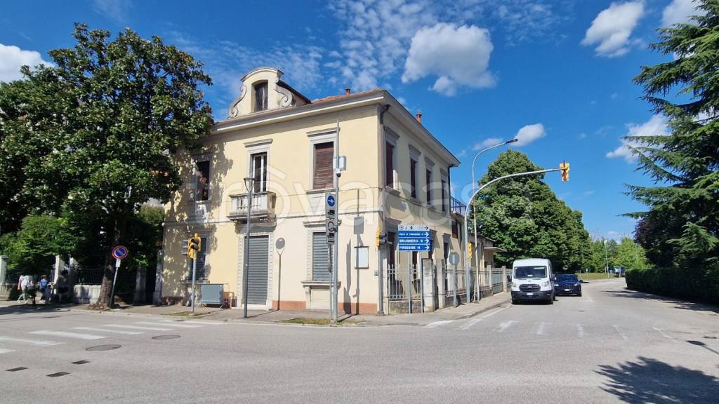 immagine annuncio 12 di 13