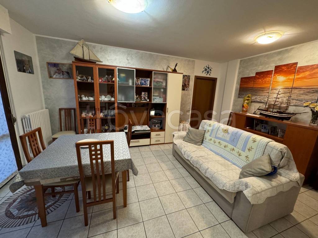 immagine annuncio 2 di 12