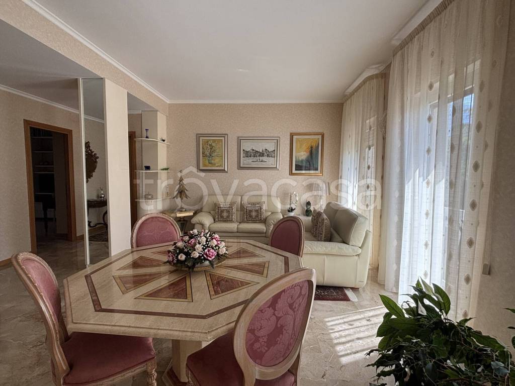 immagine annuncio 1 di 8