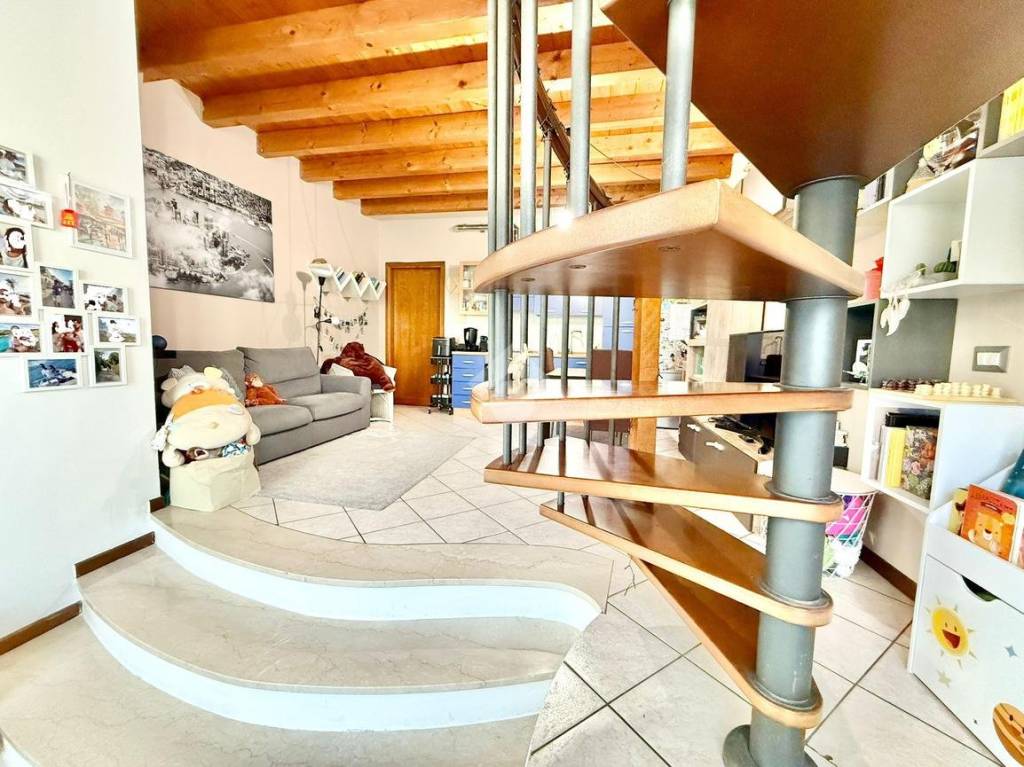 immagine annuncio 1 di 15