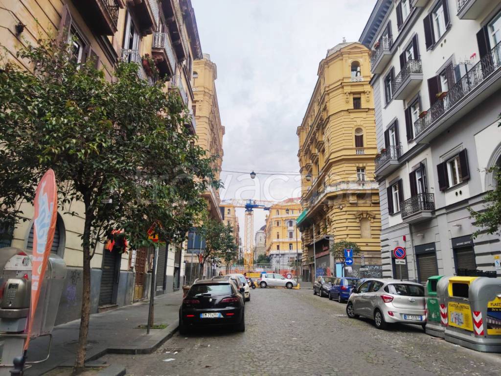 appartamento in vendita a Napoli in zona Mercato