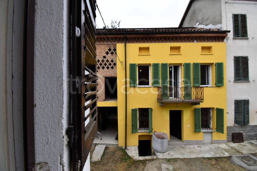 casa indipendente in vendita a Montaldo Scarampi