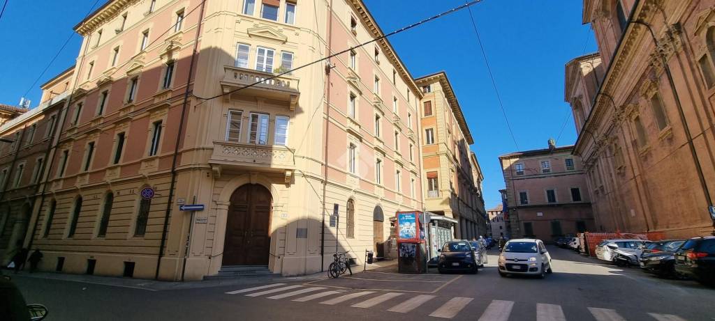 locale di sgombero in vendita a Bologna in zona Centro Storico
