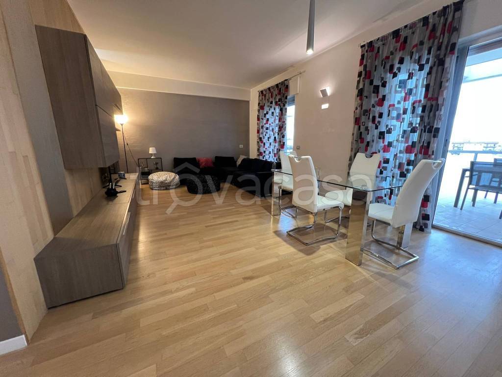 immagine annuncio 1 di 14