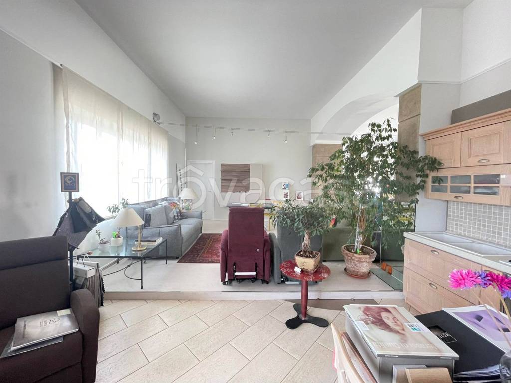 immagine annuncio 6 di 8