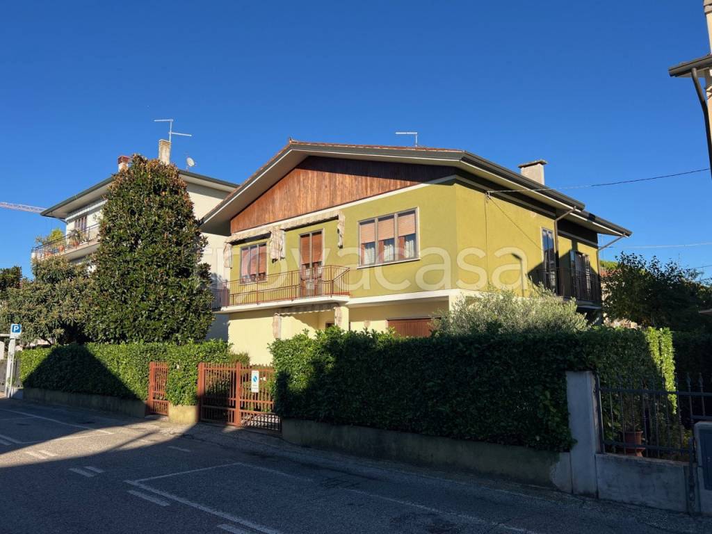 casa indipendente in vendita a Lonigo