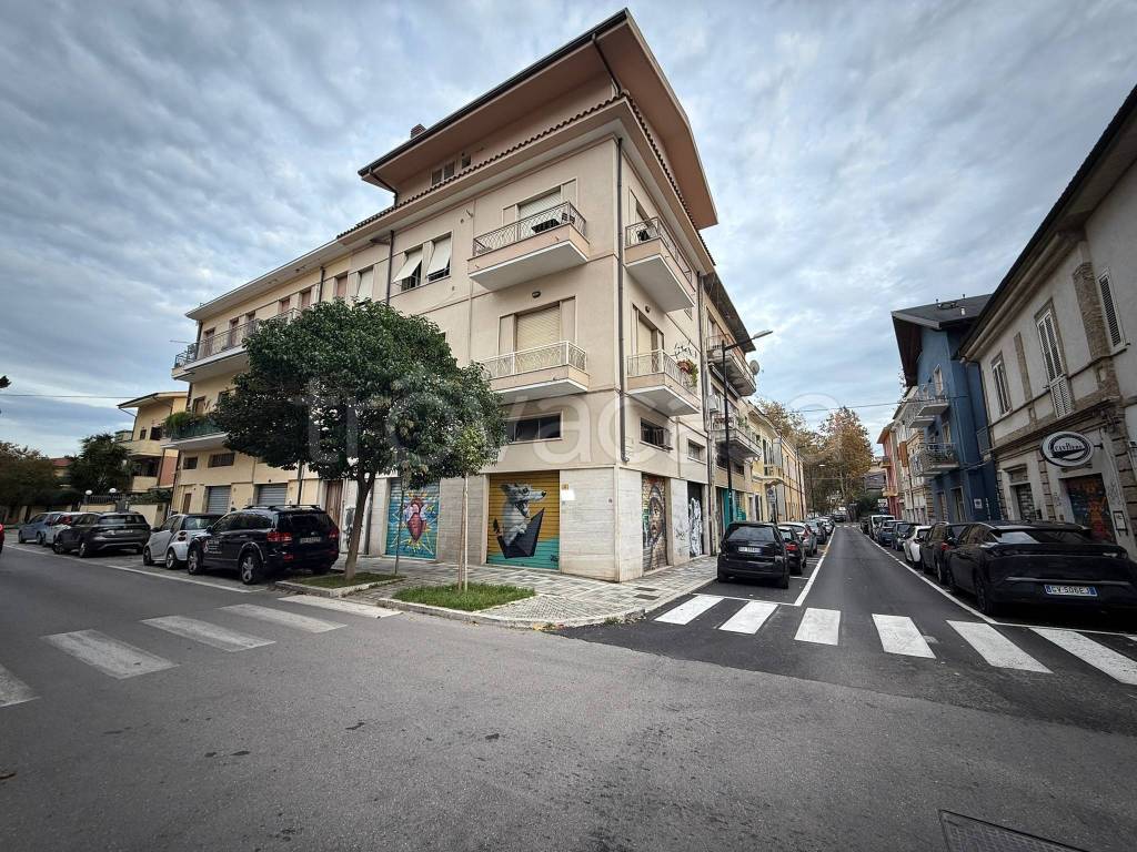 negozio in affitto a Pescara in zona Porta Nuova