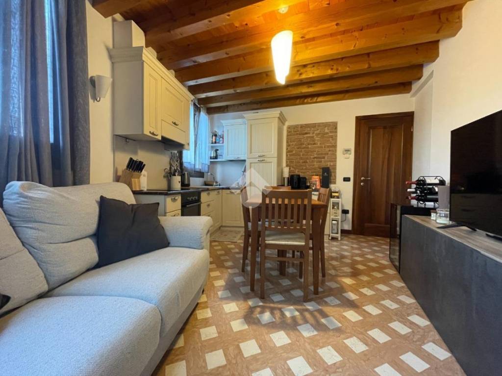 immagine annuncio 1 di 8