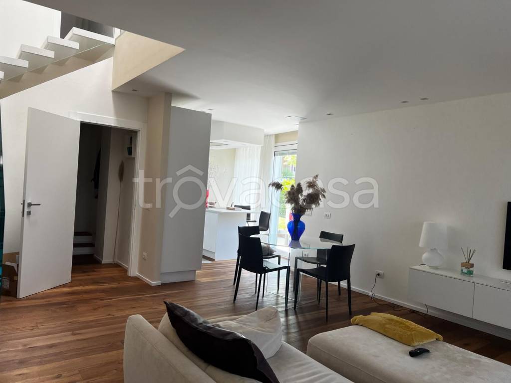 immagine annuncio 1 di 8