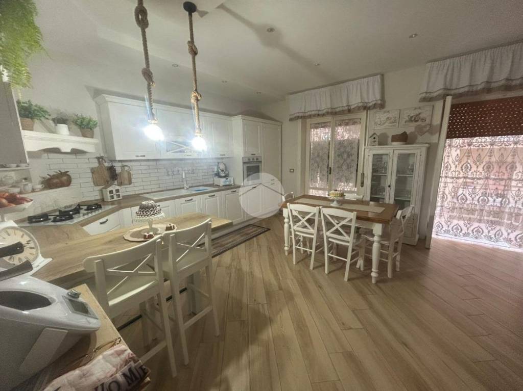 immagine annuncio 2 di 12