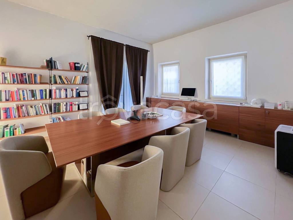 immagine annuncio 1 di 8