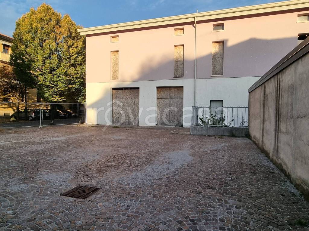 immagine annuncio 1 di 13