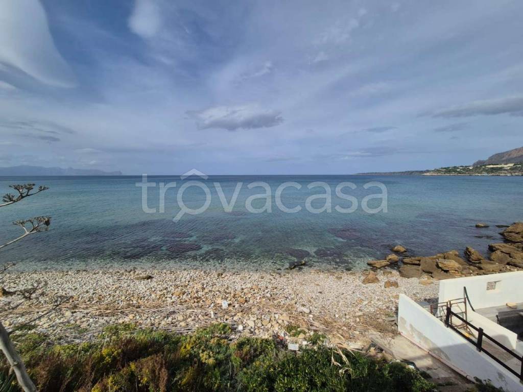 casa indipendente in vendita a Trappeto