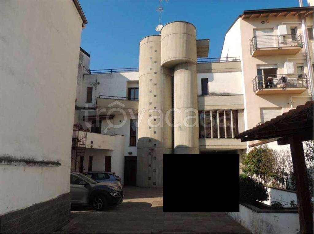 immagine annuncio 1 di 12