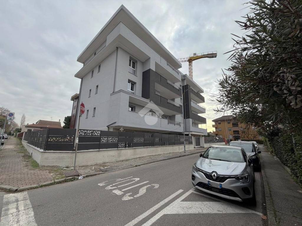 immagine annuncio 5 di 8