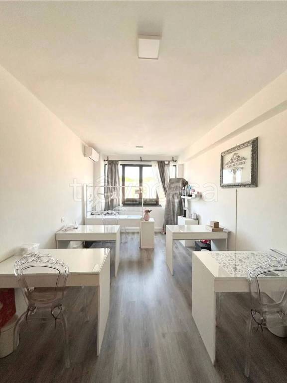 immagine annuncio 1 di 6