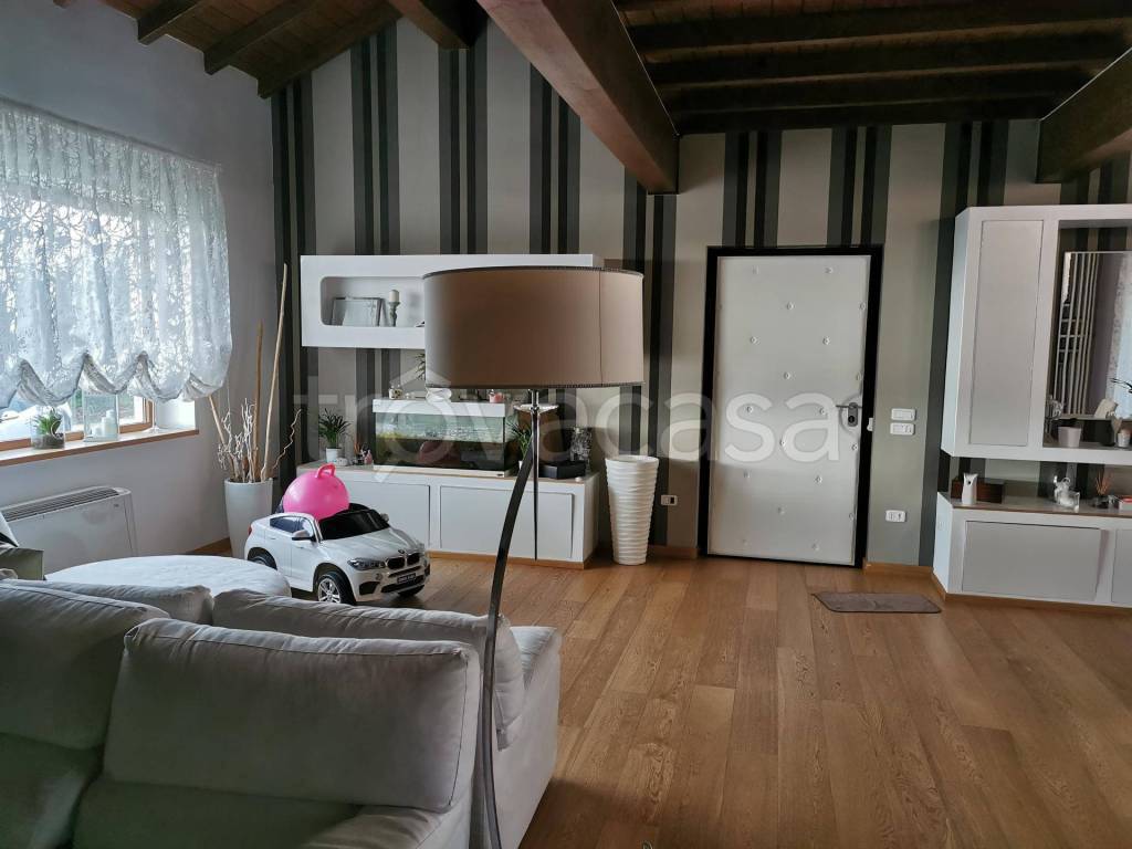 immagine annuncio 11 di 12