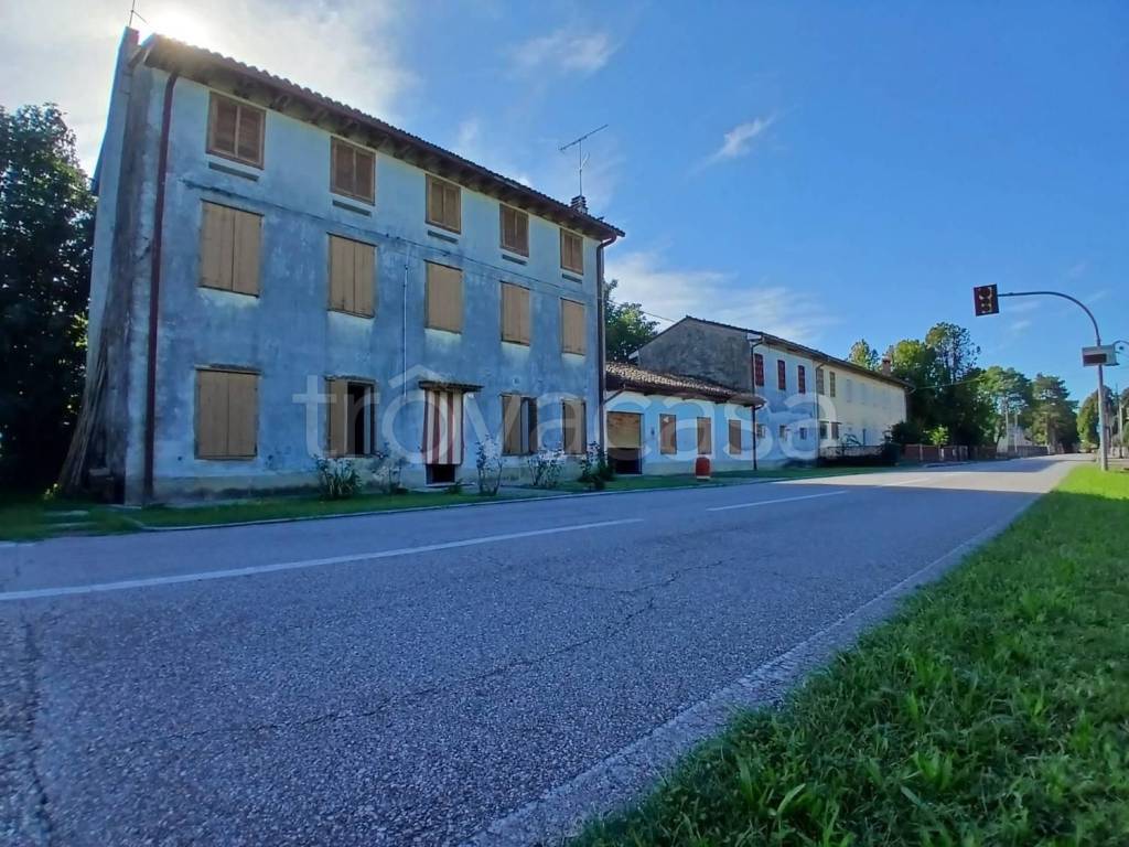 casa indipendente in vendita a Campolongo Tapogliano