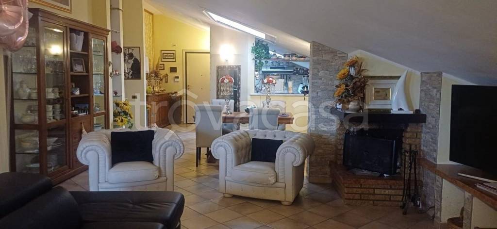 appartamento in vendita a Carrara in zona Fossone