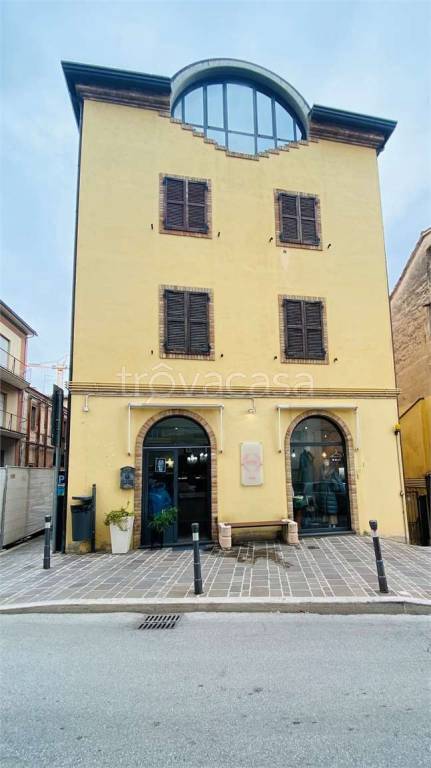 immagine annuncio 11 di 12