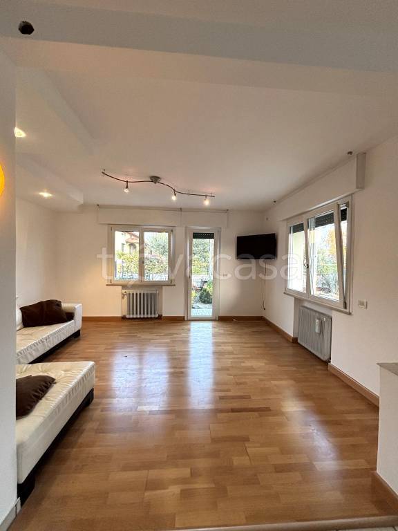 immagine annuncio 1 di 9