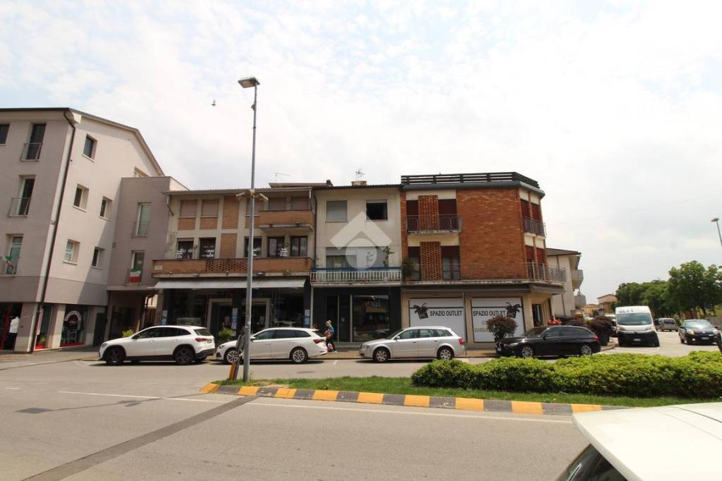 immagine annuncio 1 di 9