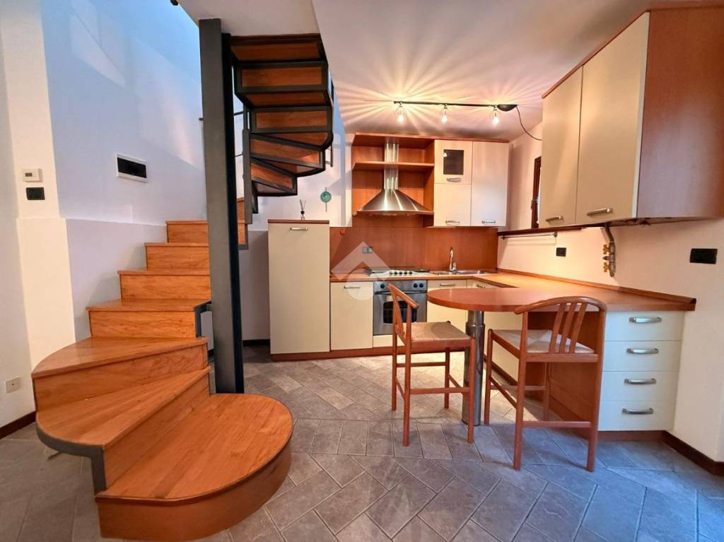 immagine annuncio 1 di 12