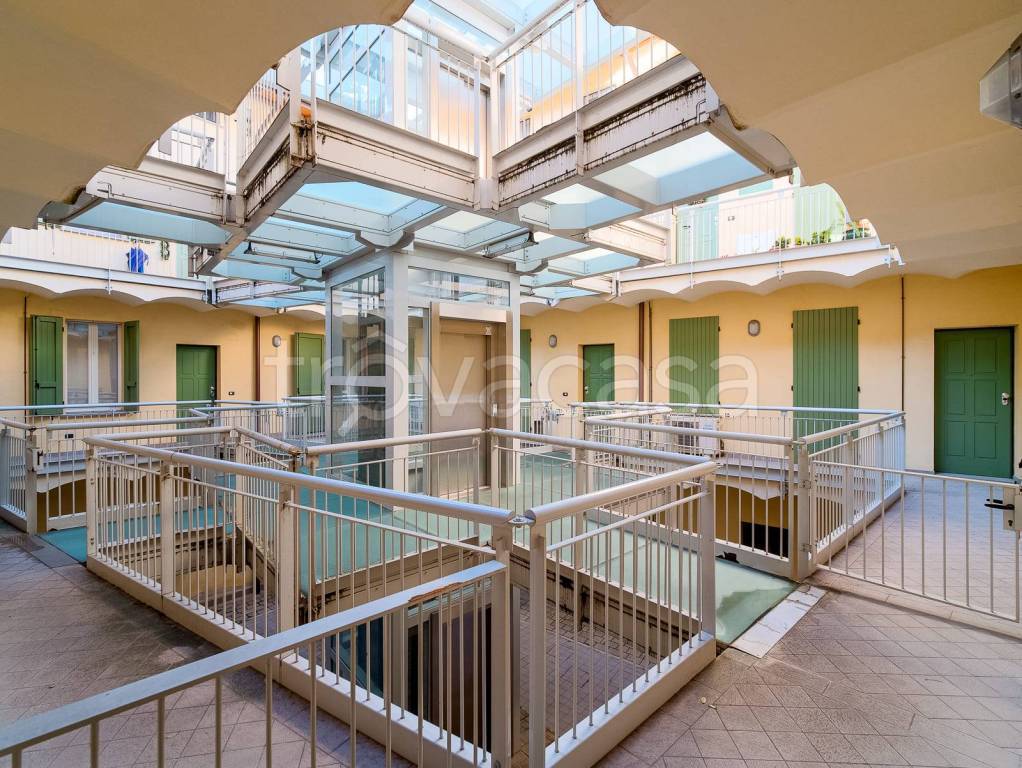 immagine annuncio 4 di 8