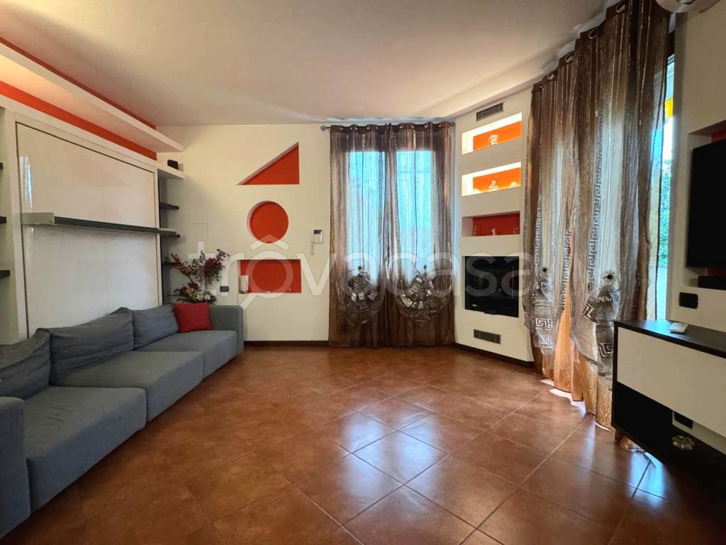 immagine annuncio 1 di 15