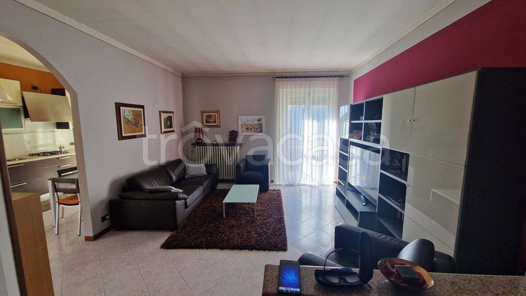 appartamento in vendita ad Omegna in zona Crusinallo