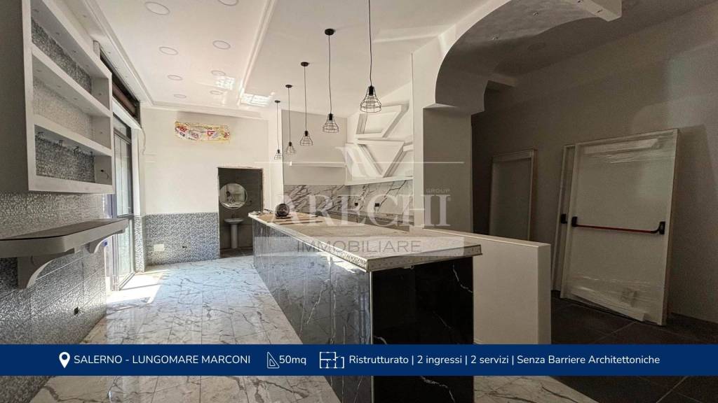 negozio in vendita a Salerno in zona Mercatello