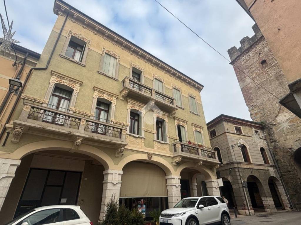 immagine annuncio 1 di 12