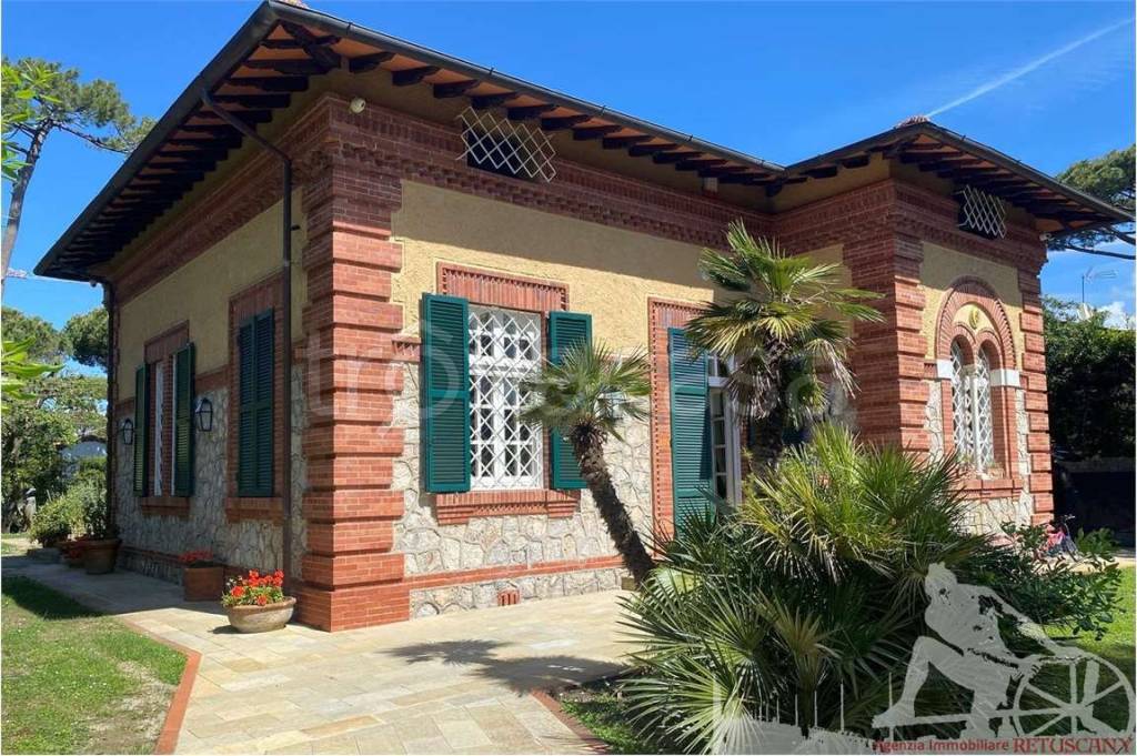 casa indipendente in affitto a Forte dei Marmi in zona Roma Imperiale