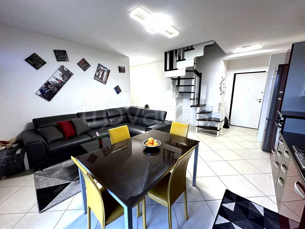 immagine annuncio 1 di 15