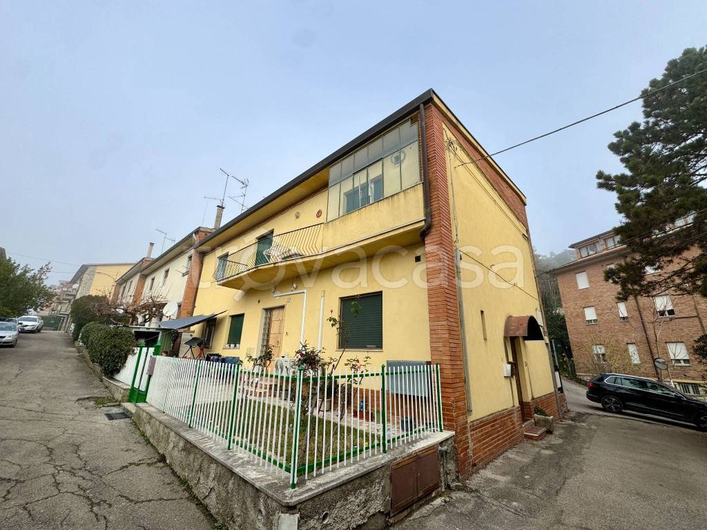 appartamento in vendita a Perugia in zona Santa Lucia