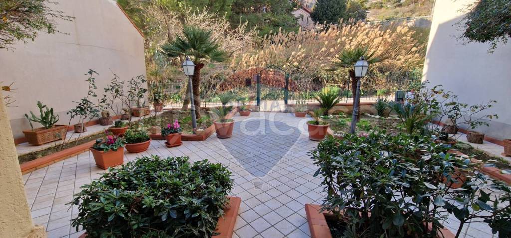 casa indipendente in vendita ad Enna in zona Sant'Anna / Enna Bassa