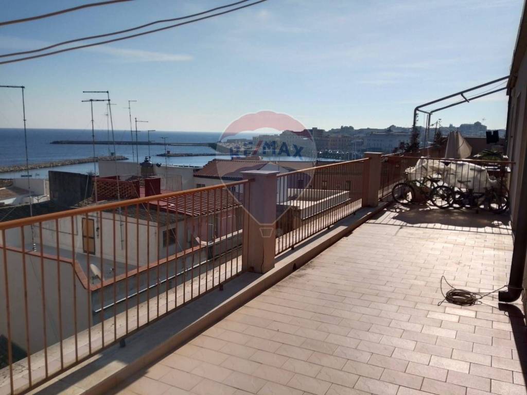 appartamento in vendita a Siracusa in zona Borgata