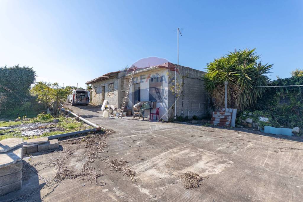 casa indipendente in vendita a Melilli in zona Villasmundo