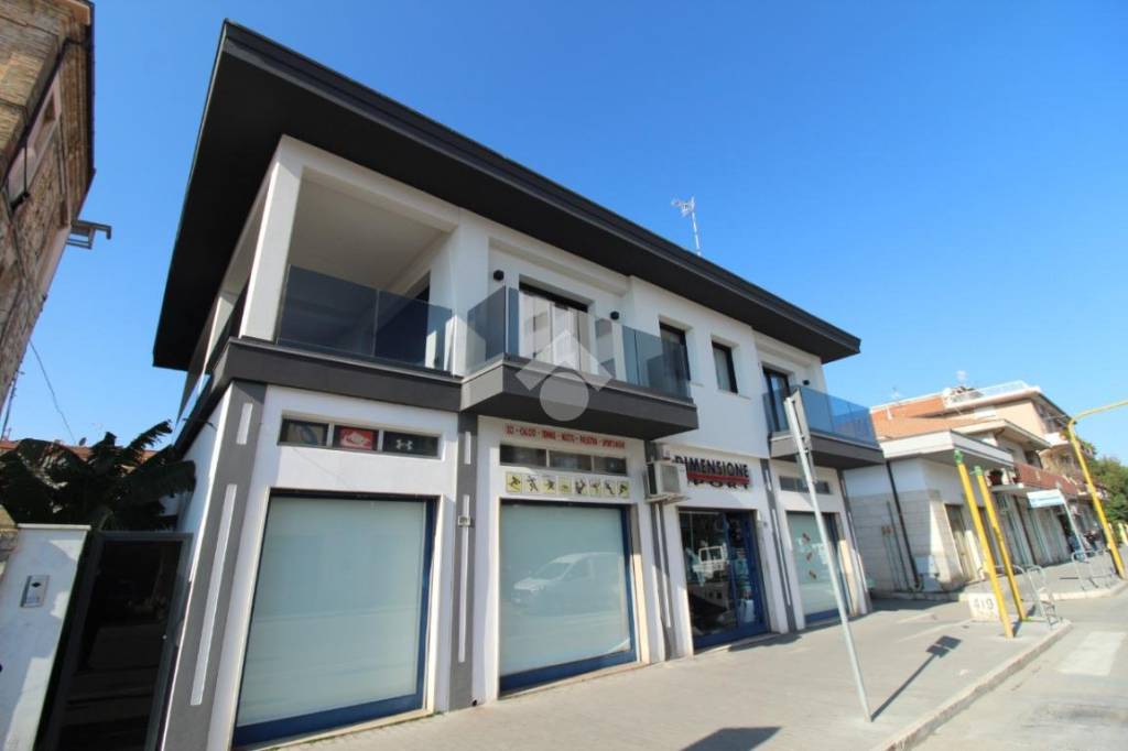 immagine annuncio 1 di 8