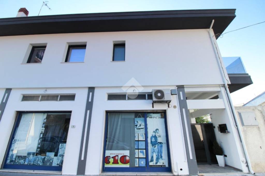 immagine annuncio 3 di 8